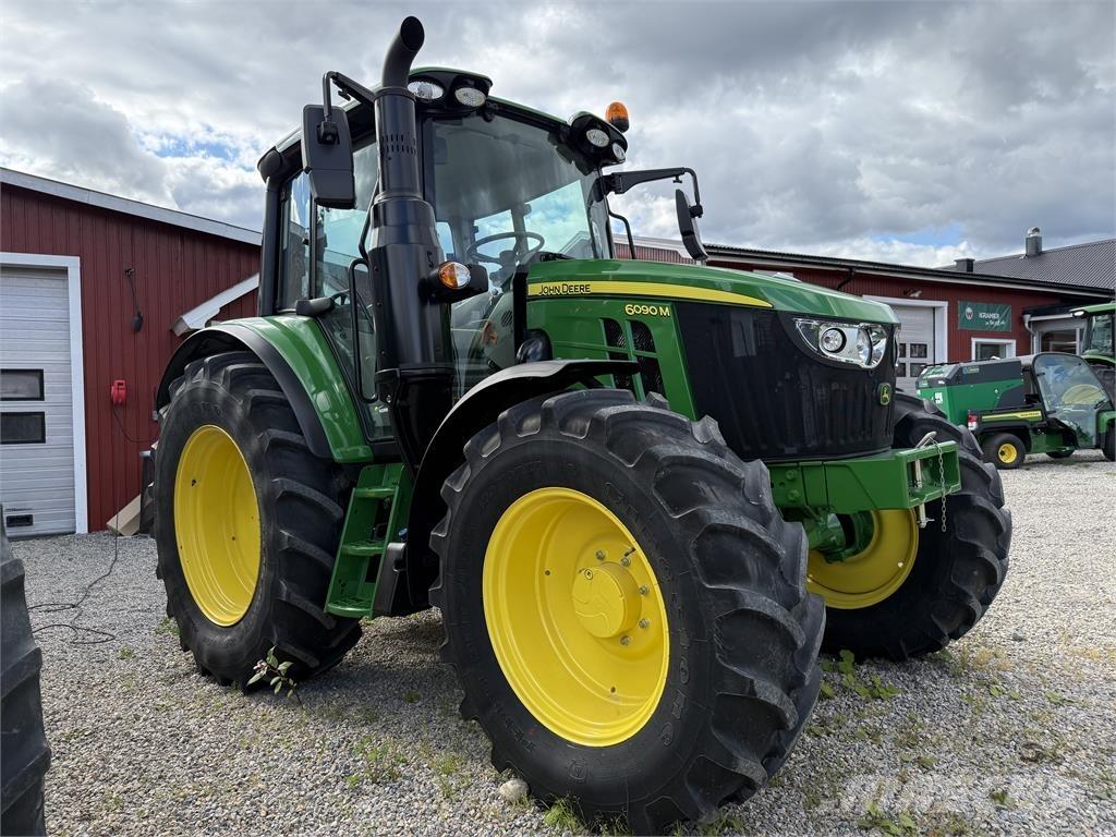 John Deere 6090M Tractores