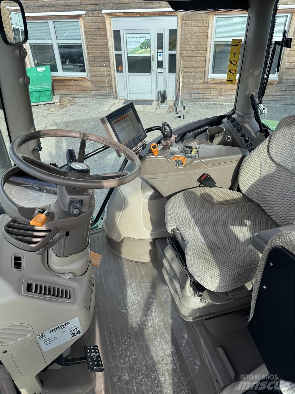 John Deere 6215R Tractores