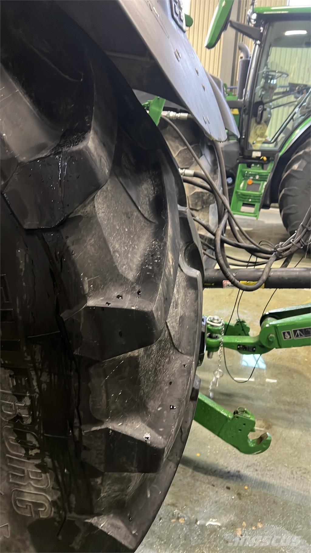 John Deere 6215R Tractores