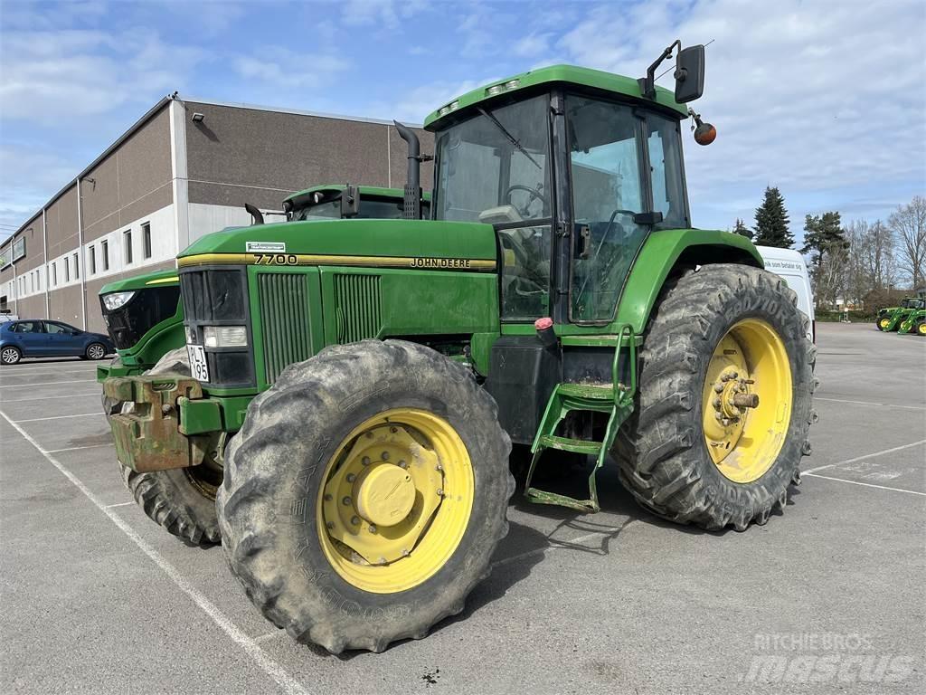 John Deere 7700 Tractores