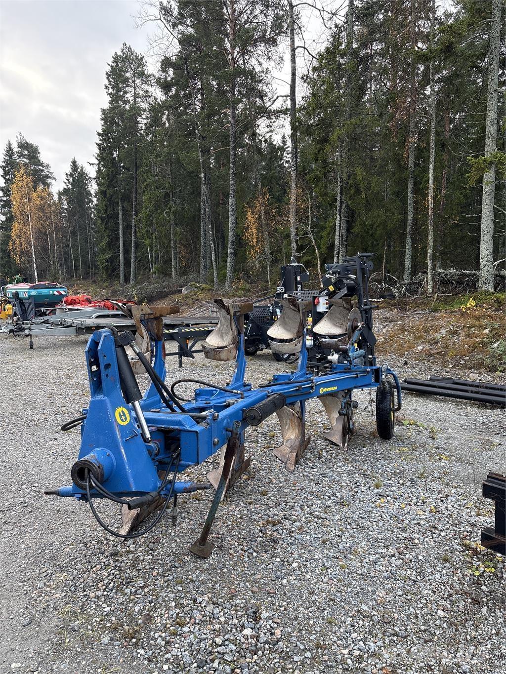 Överum CV 498 H Arados reversibles suspendidos