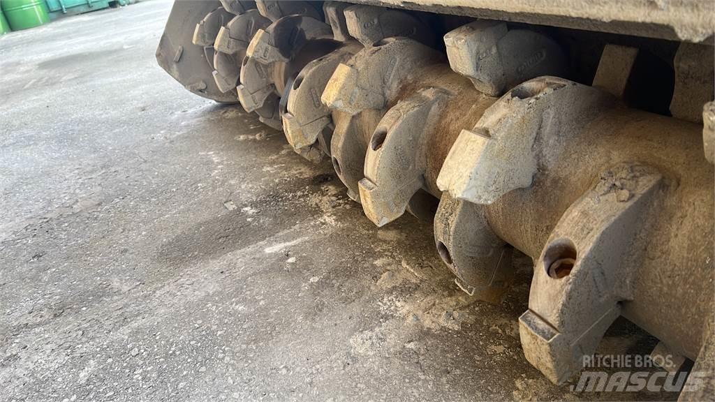  UML DT 200 Otras máquinas y aperos de labranza