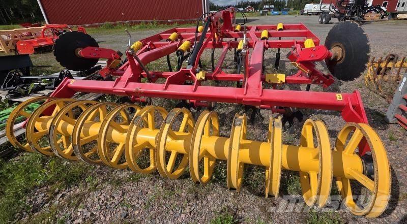 Väderstad Cultus 300 Otras máquinas y aperos de labranza