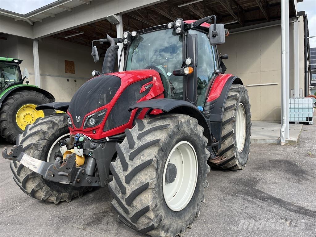 Valtra N174 Tractores
