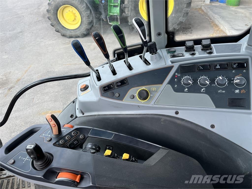 Valtra N174 Tractores