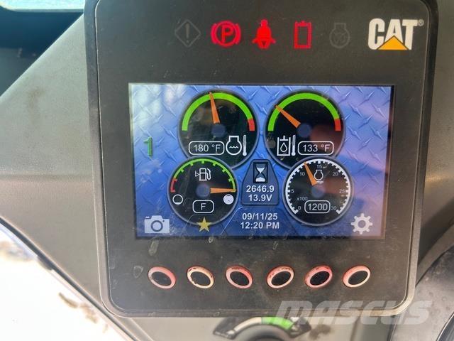 CAT 226D Neumáticos, ruedas y llantas