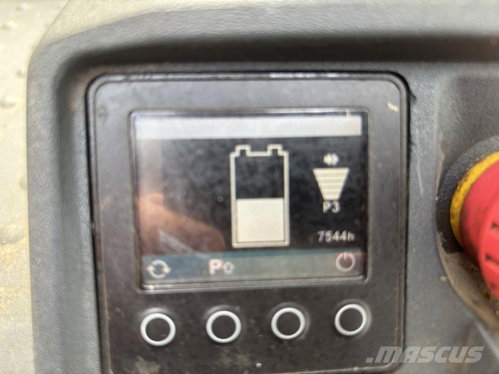 Jungheinrich ECE230 Apiladores eléctricos autopropulsados