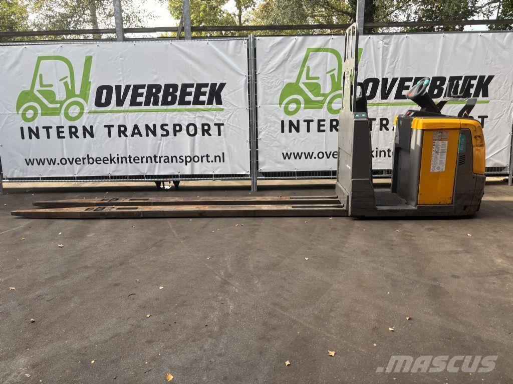 Jungheinrich ECE230 Apiladores eléctricos autopropulsados