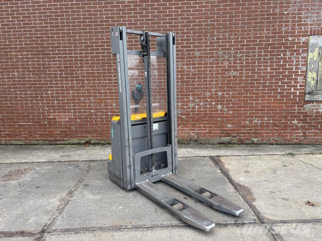 Jungheinrich EJC 112 Apiladores eléctricos