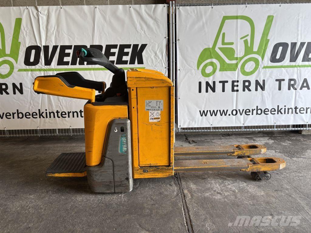 Jungheinrich ERE 225 Apiladores eléctricos autopropulsados