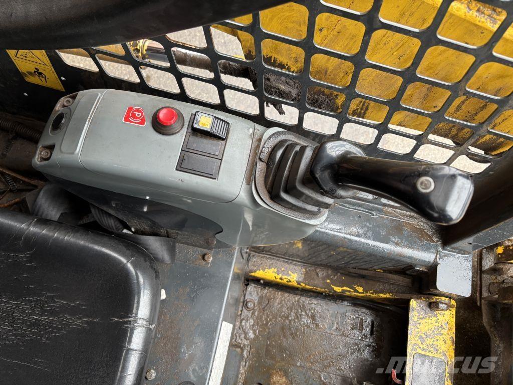 Komatsu SK510 Minicargadoras