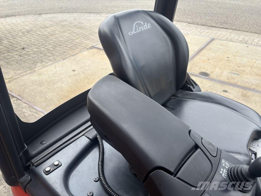 Linde E15-02 Carretillas de horquilla eléctrica