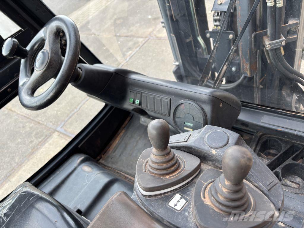 Linde E25 / 02 Carretillas de horquilla eléctrica