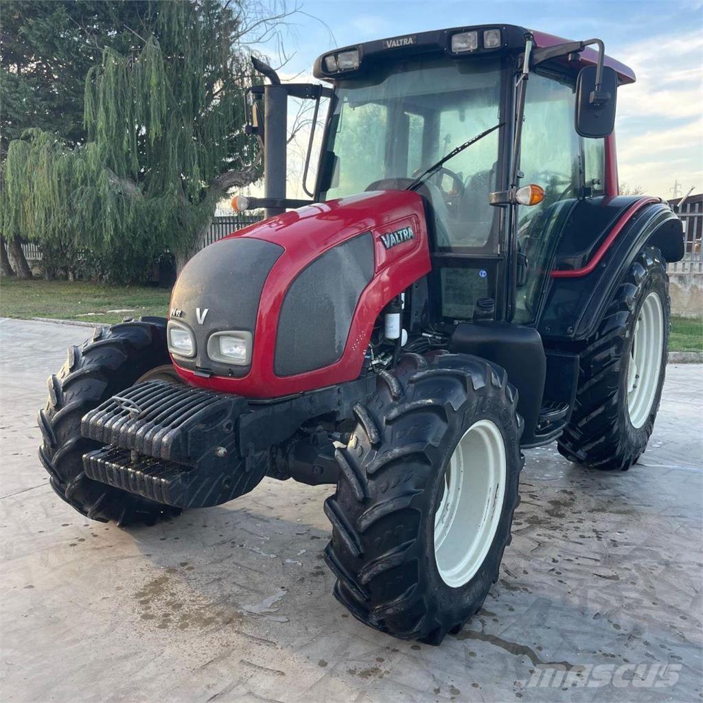 Valtra N92 Tractores