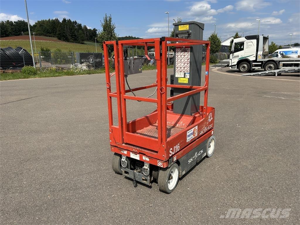 SkyJack SJ16 Plataforma elevadora autopropulsada