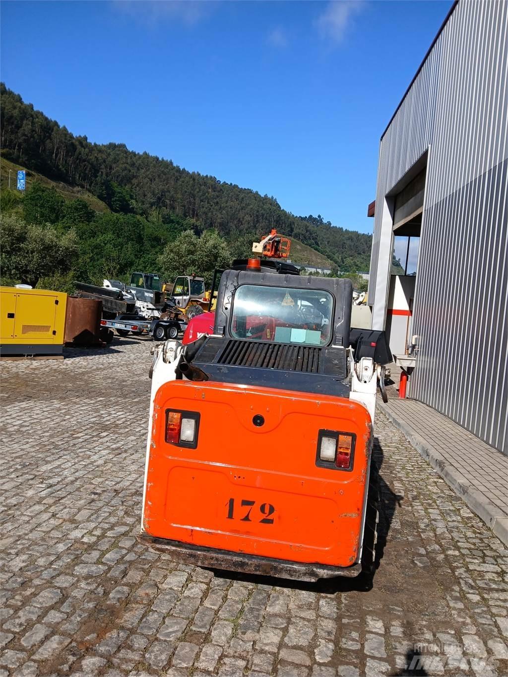 Bobcat S450 Cargadoras sobre ruedas