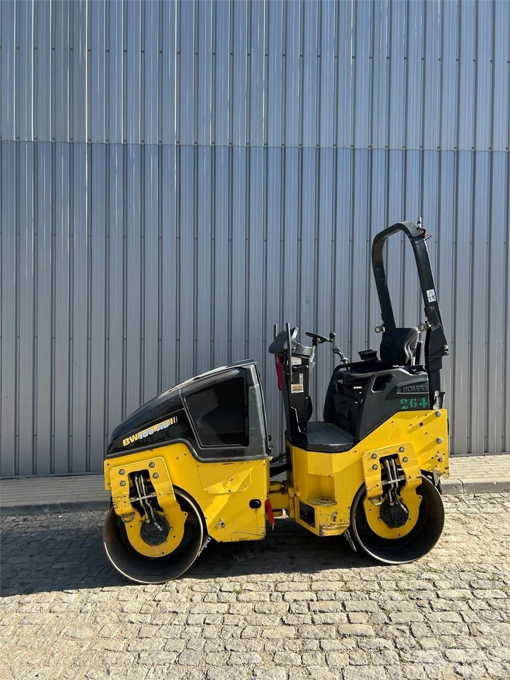 Bomag BW100AD-5 Rodillos de doble tambor