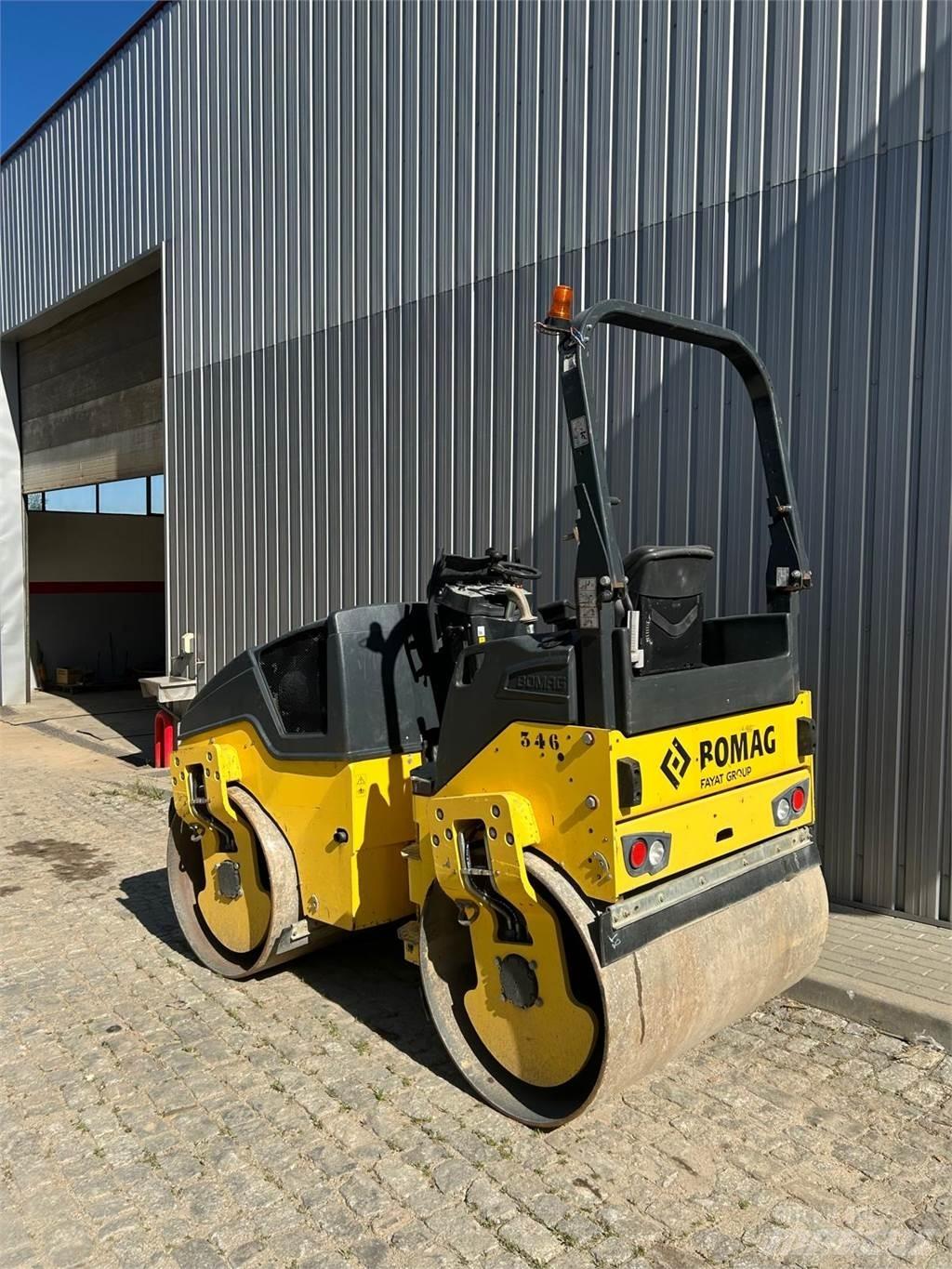 Bomag BW138AD-5 Rodillos de doble tambor
