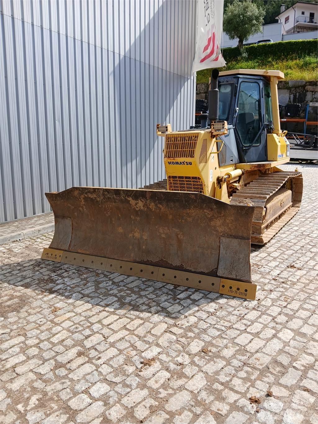 Komatsu D41E-6 Grúa tiendetubos