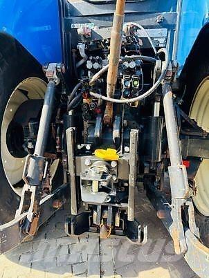New Holland T7030 Tractores