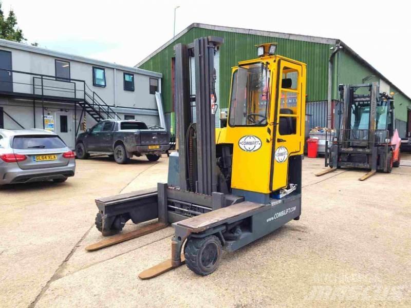 Combilift C3000 GAS 4 vías o cuatro caminos