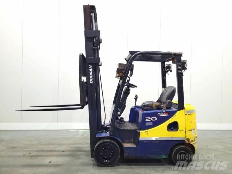 Doosan D20SC-5 Carretillas diesel