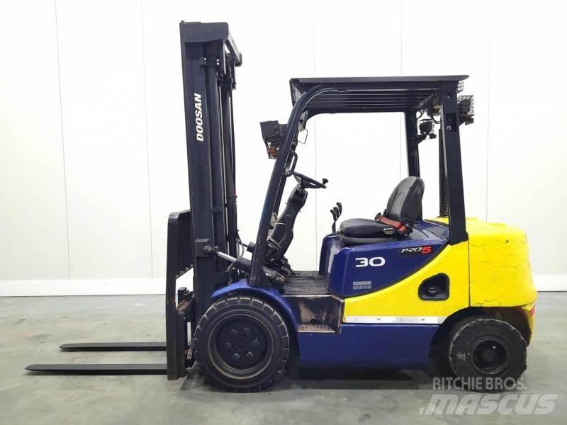 Doosan D30S-5 Carretillas diesel