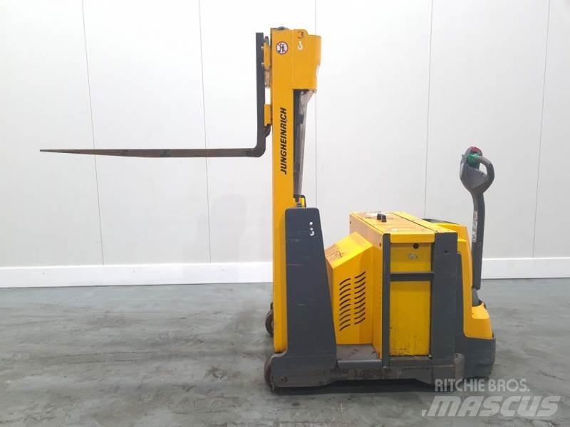Jungheinrich EJG 108 Apiladores eléctricos autopropulsados