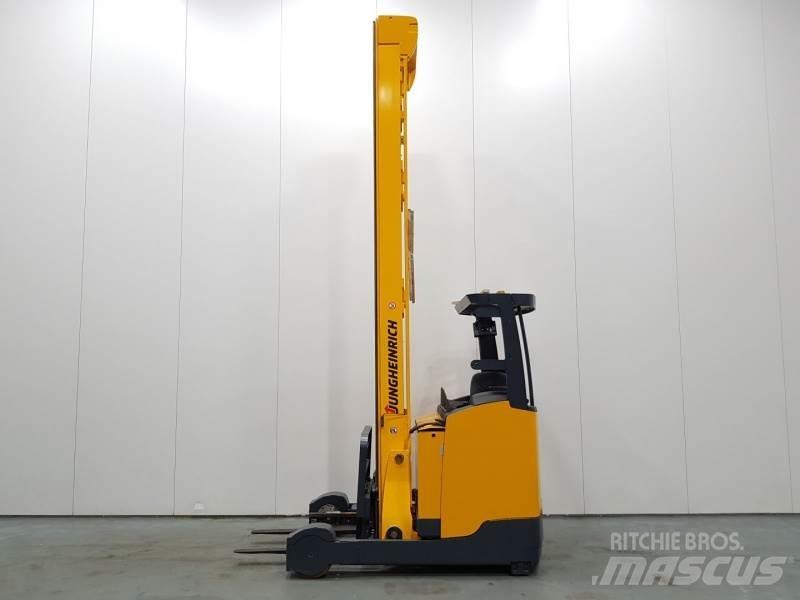 Jungheinrich ETV325 Carretillas retráctiles