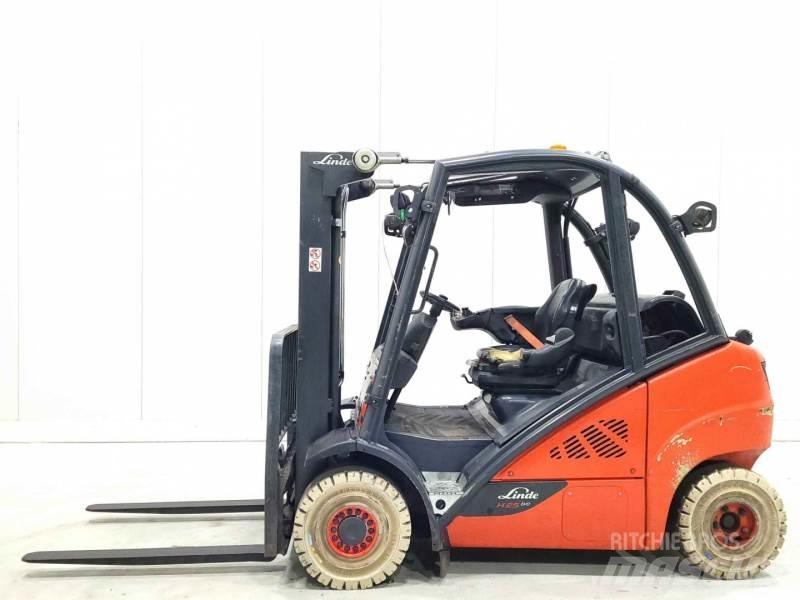 Linde H25T-02 Carretillas LPG