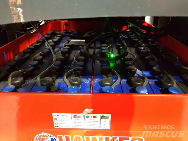 Linde K 011 Carretilla para pasillo estrecho