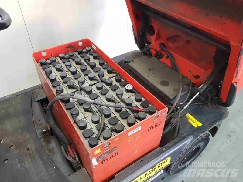 Linde P60 126 Cabeza tractora