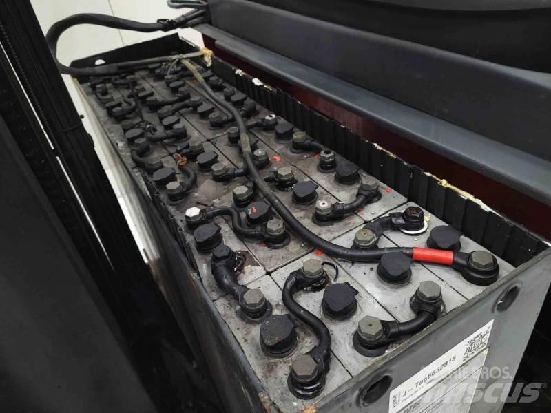 Linde R16HD-01 1120 Carretillas retráctiles
