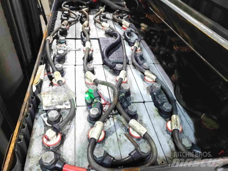 Linde R16N-01 Carretillas retráctiles
