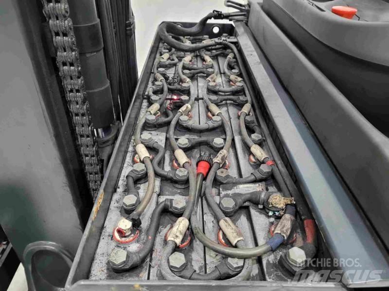 Linde R20-01 Carretillas retráctiles