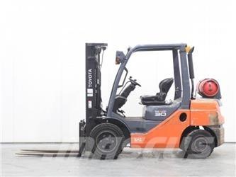 Toyota 02-8FGF30 Carretillas LPG