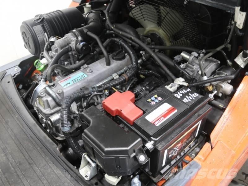 Toyota 02-8FGF30 Carretillas LPG