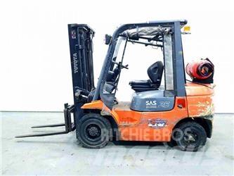 Toyota 42-7FGF25 Carretillas LPG