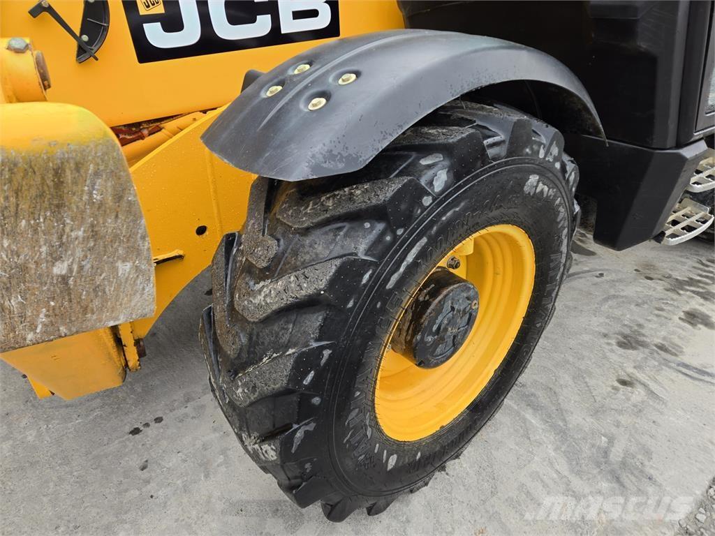 JCB 535-140 Carretillas telescópicas