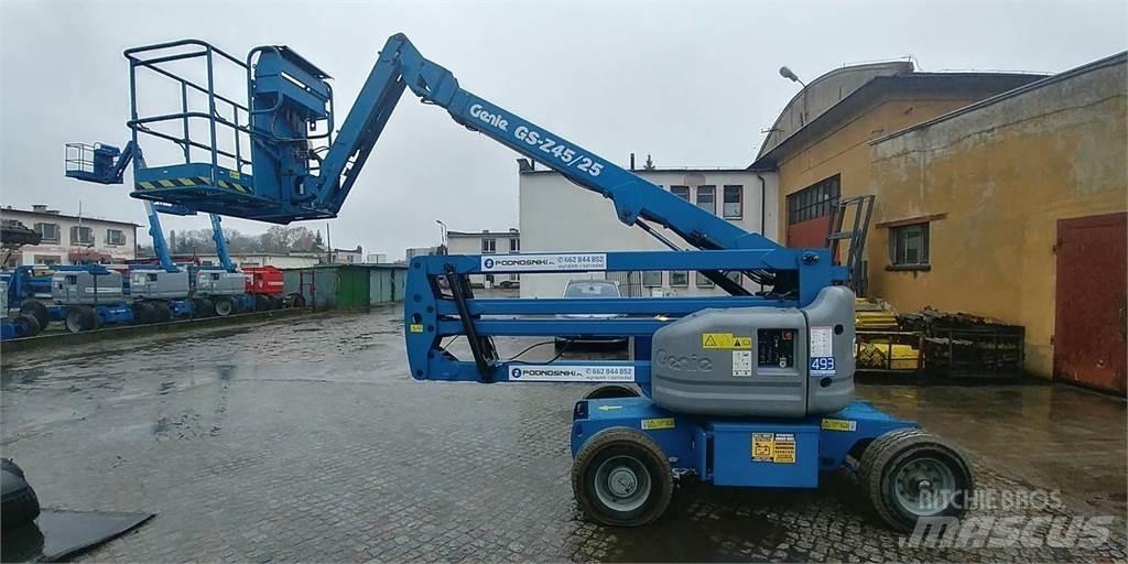 Genie Z45/25J Plataforma de trabajo articulada