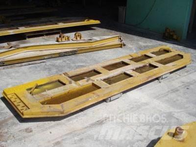 CAT 740 Tailgate Otros componentes