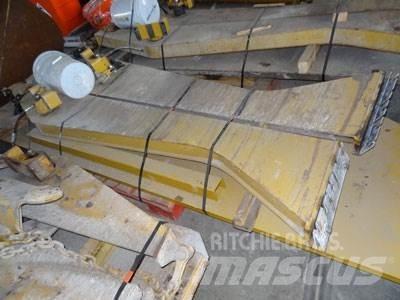 CAT 740 Tailgate Otros componentes