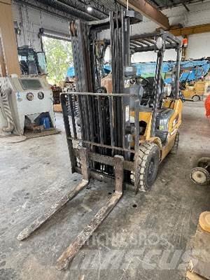 CAT P5000-LP Otras carretillas elevadoras