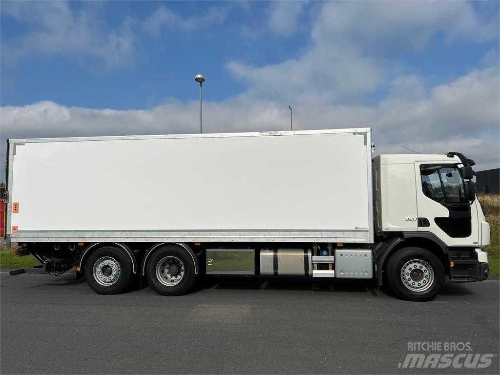 Volvo FE320 6x2*4 Camiones caja cerrada