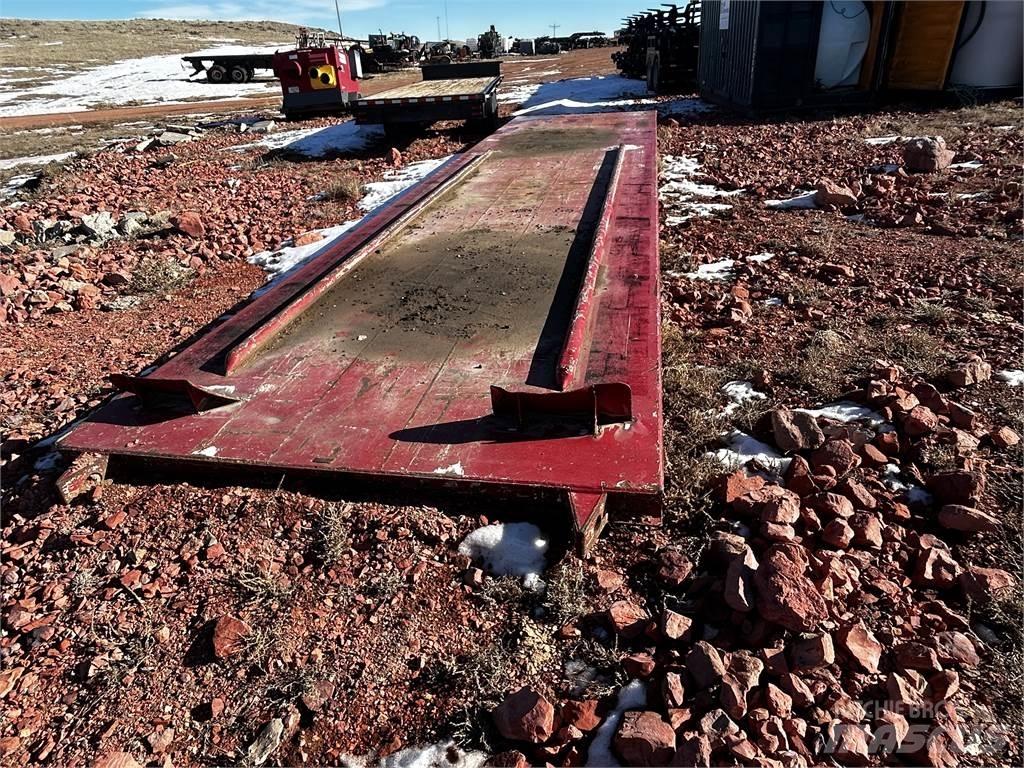  MUD BOAT Construcción - Otros