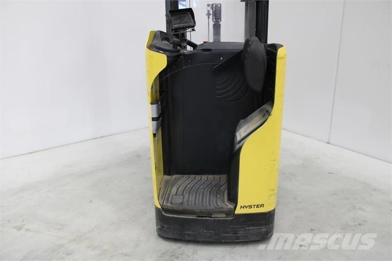 Hyster RS1.6 Apiladores eléctricos autopropulsados