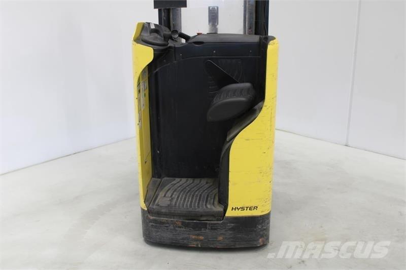 Hyster RS1.6 Apiladores eléctricos autopropulsados