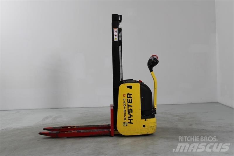 Hyster S1.0E Apiladores eléctricos autopropulsados