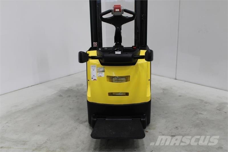 Hyster S1.6S Apiladores eléctricos autopropulsados