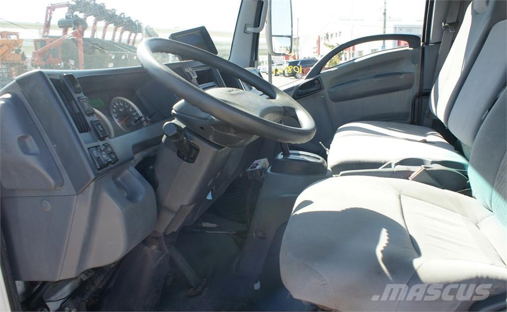 Isuzu NRR Camiones de basura